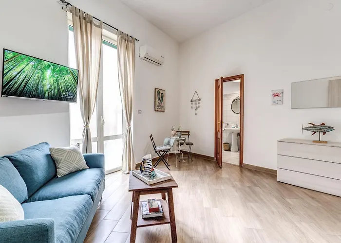 Le Mura Antiche نابولي